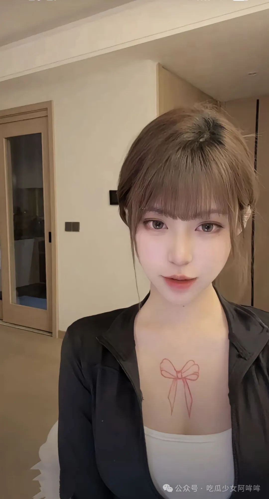 至臻版“周淑怡”称:拍摄毒液视频会火吗?网友:包的呀!建议圣诞节cos小鹿,太像了!