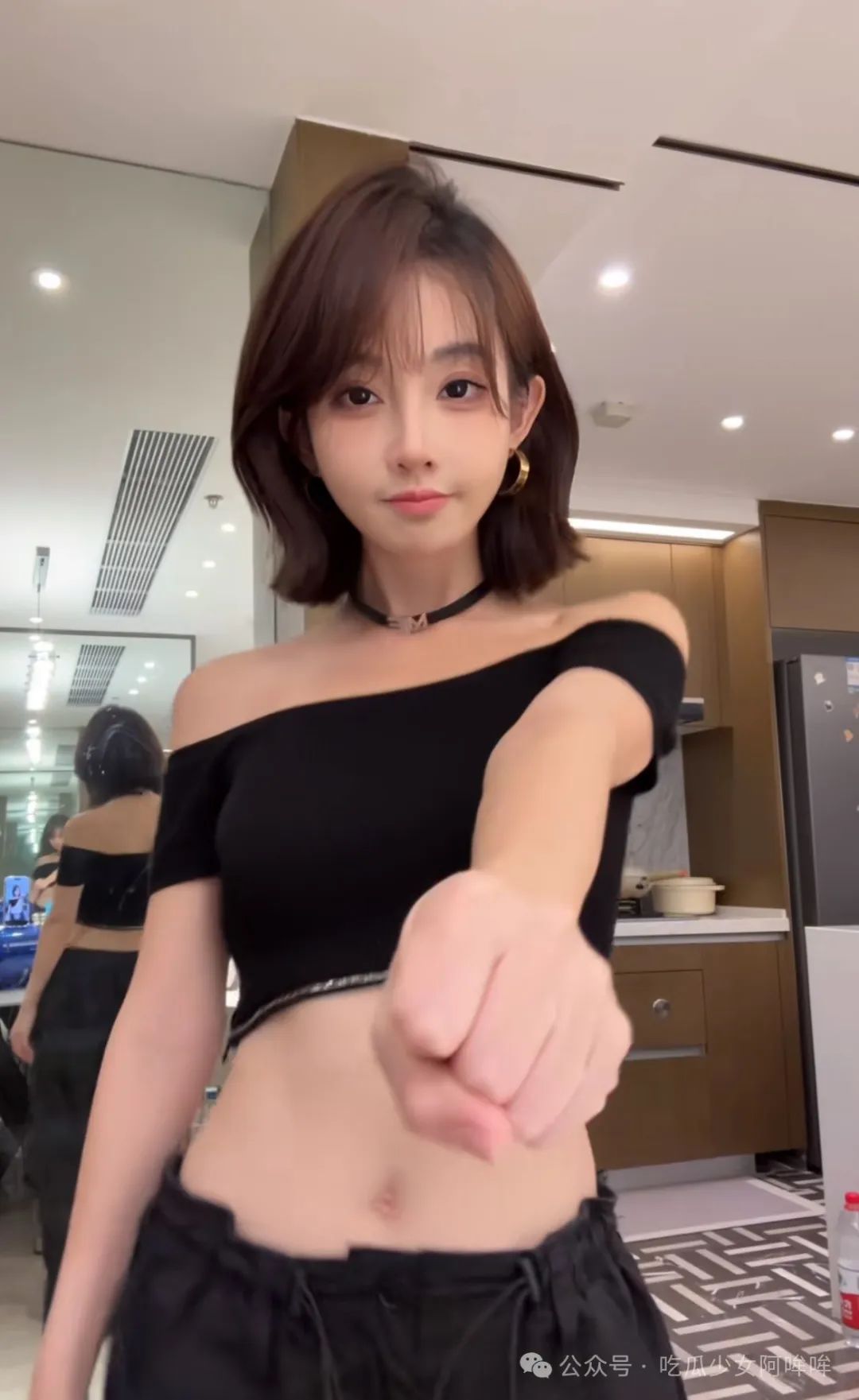 冯提莫停播改头换面归来!利落短发十分亮眼,唱歌博主转变成舞蹈博主?引发网友热议!