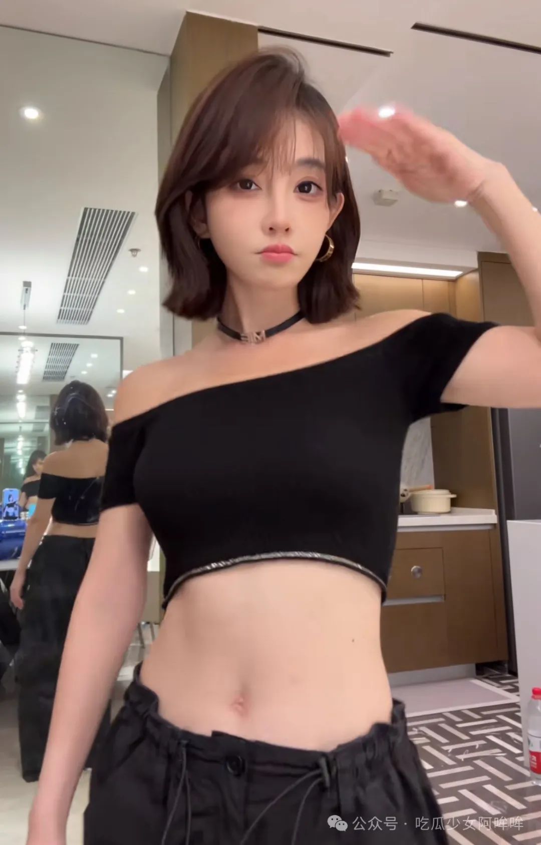 冯提莫停播改头换面归来!利落短发十分亮眼,唱歌博主转变成舞蹈博主?引发网友热议!