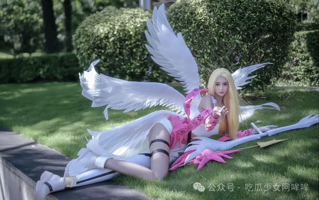 起猛了,看见一米九的天使兽了!美女Coser现身漫展,逆天身材比惊呆众人!还原度100%引热议!