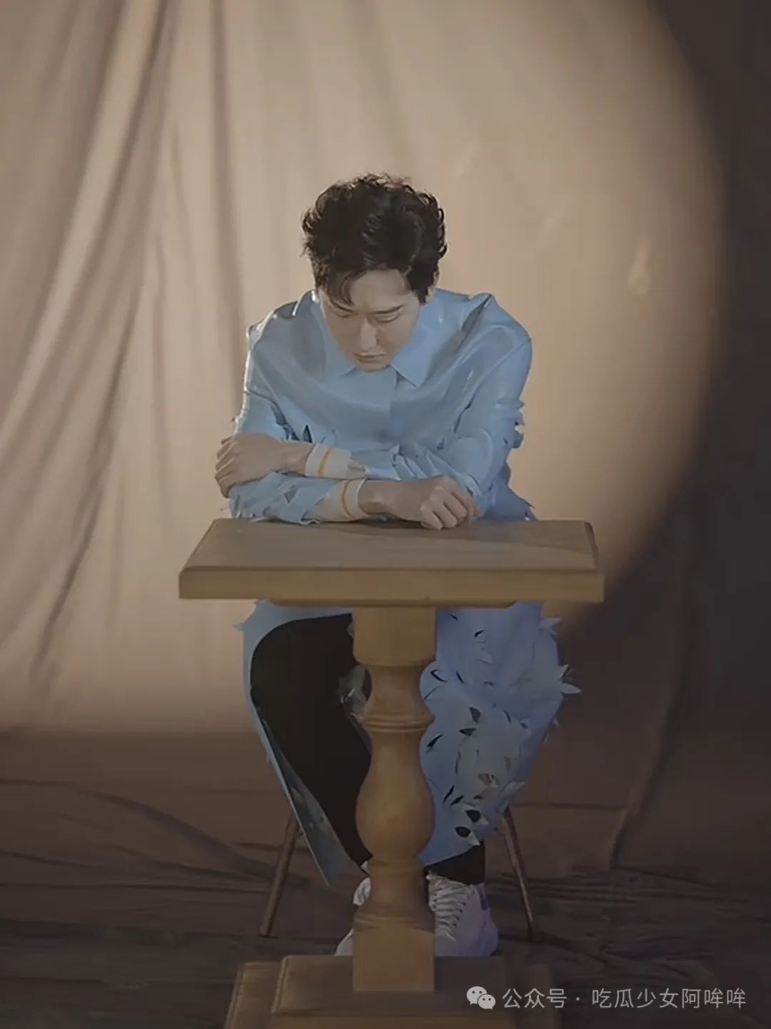 初代顶流蛇精脸男网红进军娱乐圈!网友热评:跟他对戏算不算工伤啊?